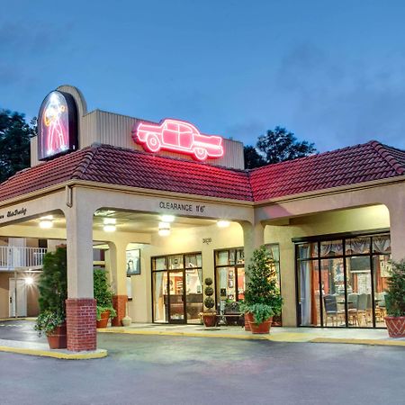 Days Inn By Wyndham Memphis At Graceland Екстериор снимка