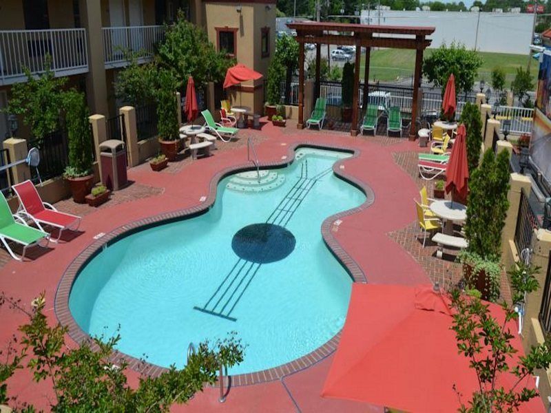 Days Inn By Wyndham Memphis At Graceland Екстериор снимка