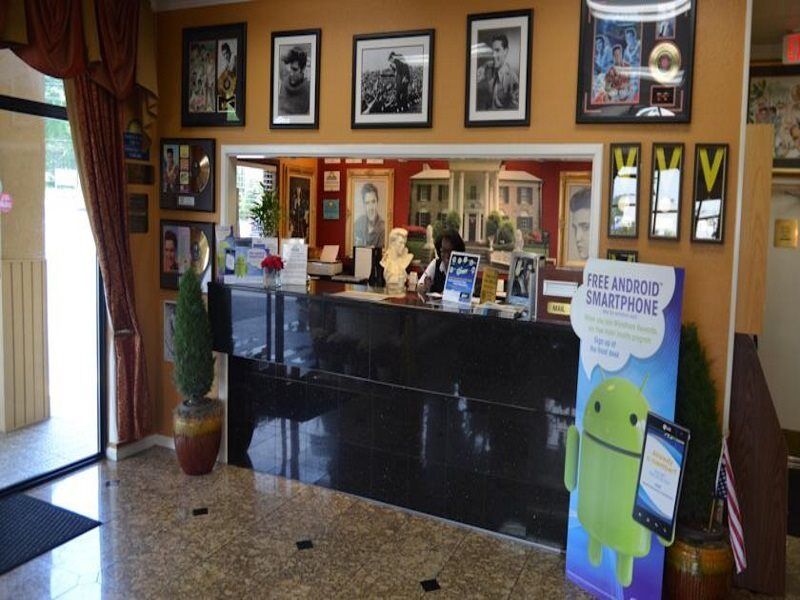 Days Inn By Wyndham Memphis At Graceland Екстериор снимка