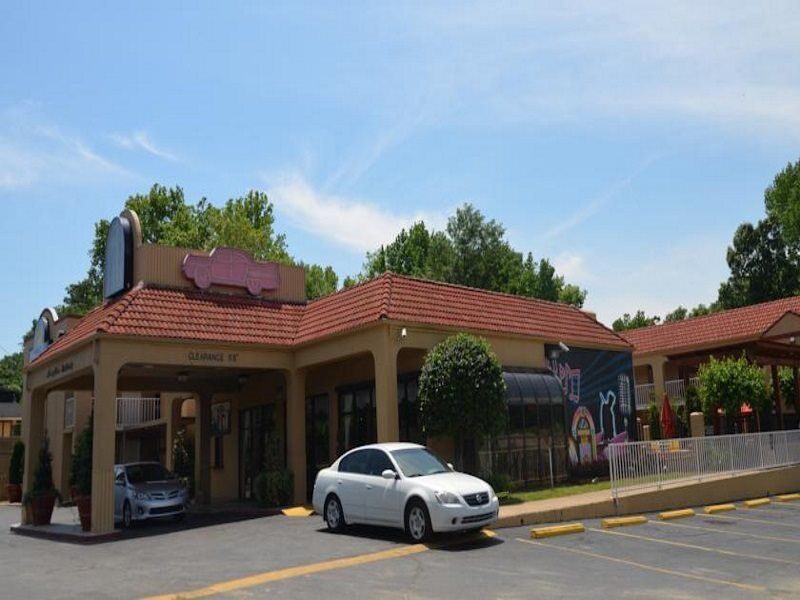 Days Inn By Wyndham Memphis At Graceland Екстериор снимка